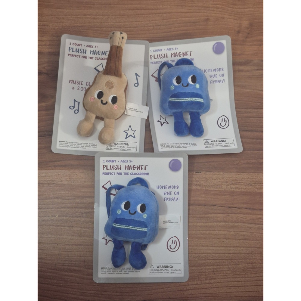 Made For Retail Plush Guitar and 2 Backpack Magnets Classroom Fridge Decor S6